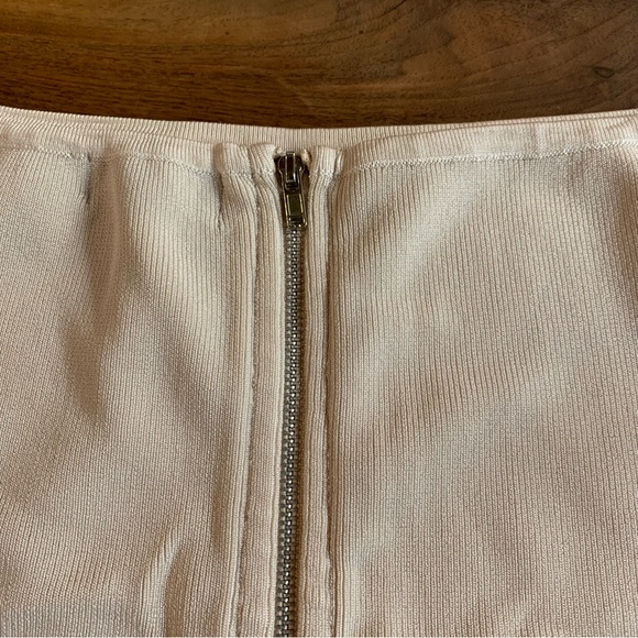 Zippered peach crop top - Picture 3 of 4